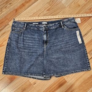 High Rise Midi Shorts, Blue, Size 26R, NWT